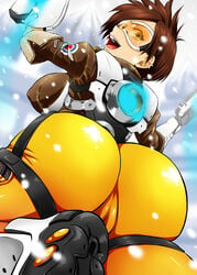 2d absurdres ahemaru ass bodysuit breasts brown_hair cameltoe dat_ass dual_wielding ear_piercing earrings female from_behind gloves goggles gun handgun henriiku_(ahemaru) highres huge_ass jacket jewelry large_breasts looking_at_viewer looking_back open_mouth overwatch piercing short_hair skin_tight smile solo spiked_hair tracer weapon yellow_eyes