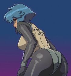 1girls artist_name ass ass_focus blue_hair bodysuit breasts bulletproof_vest ghost_in_the_shell gradient_background hand_on_thigh kusanagi_motoko looking_at_viewer looking_back police police_officer police_uniform policewoman red_eyes redraw screencap_redraw screenshot_redraw sideboob simple_background skin_tight standing the_ghost_in_the_shell