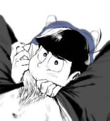 2boys fellatio gay looking_at_viewer male_only matsuno_karamatsu multiple_boys oral osomatsu-kun osomatsu-san penis size_difference sucking yaoi