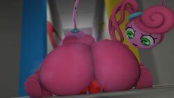 2girls 3d anal_vore animated ass big_ass bubbly_fart dominant fart fart_cloud fart_fetish farting farting_in_face fetishtrash giantess green_eyes huge_ass mommy_long_legs pink_body pink_hair poppy_(poppy_playtime) poppy_playtime size_difference sound stuck_in_ass tagme video vore