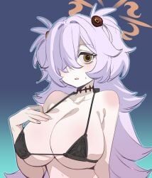 alternate_breast_size_(larger) bare_shoulders bikini black_bikini blue_archive blue_background bow_(bhp) breasts brown_eyes cleavage female gradient_background grey_hair hair_over_one_eye halo highres huge_breasts kanoe_(blue_archive) long_hair looking_at_viewer non-canonical_breasts non-canonical_size open_mouth orange_halo solo swimsuit upper_body