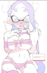 big_breasts blue_eyes blush embarrassed inkling inkling_girl japanese_text mocamocaink nintendo purple_hair saki_(mocamocaink) splatoon tentacle_hair tied_up white_background