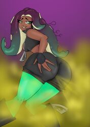 dark-skinned_female dark_skin fart fart_cloud fart_fetish green_eyes holding_ass marina_(splatoon) nintendo splatoon_(series) splatoon_2 thick_ass