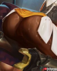close-up female solo tagme