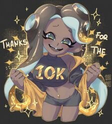ariamiku beauty_mark bent_over black_hair black_jacket black_shorts blonde_hair breasts commentary crop_top cropped_legs dark-skinned_female dark_skin english_commentary female gradient_hair green_eyes highres jacket marina_(splatoon) medium_breasts midriff milestone_celebration mole mole_under_mouth multicolored_hair navel navel_piercing nintendo octoling piercing raised_inner_eyebrows short_shorts shorts sleeveless sleeveless_turtleneck solo sparkle splatoon splatoon_(series) splatoon_2 tentacle_piercing thank_you turtleneck two-sided_fabric two-sided_jacket watermark