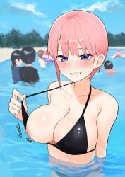 2girls bangs bikini bikini_pull black_bikini blue_eyes blue_sky blurry blurry_background blush breasts cleavage collarbone day depth_of_field eyebrows_visible_through_hair female flashing grin large_breasts looking_at_viewer multiple_girls nipples one_breast_out outdoors partially_submerged pink_hair pool poolside short_hair sky smile solo_focus string_bikini swimsuit wading water wet