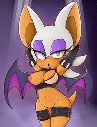 rouge the bat from sega by hearlesssoul