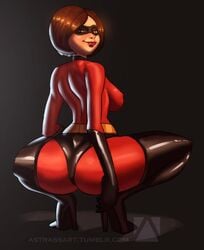 astrass brown_hair disney elastigirl helen_parr pixar smooth_skin solo squatting the_incredibles