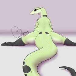 2d 2d_(artwork) anthro back_view big_tail biperadis casual_nudity dipstick_tail eyeshadow green_body green_skin lizard lizard_girl lizardfolk markings nude nude_female olive_(biperadis) scalie scalie_female semi-anthro socks_(marking) splits sploot thick_thighs