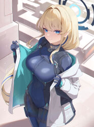 1girl absurdres blonde_hair blue_archive blue_bodysuit blue_eyes blue_halo bodysuit breasts closed_mouth commentary halo highres jacket korean_commentary long_hair looking_at_viewer mahou_gnome medium_breasts multicolored_hair open_clothes open_jacket skin_tight smile solo streaked_hair toki_(armed)_(blue_archive) toki_(blue_archive) very_long_hair