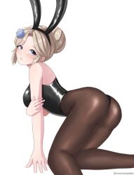 ass blonde_hair blue_eyes blush brawl_stars hair_bun leotard orexovayapasta_(artist) piper_(brawl_stars) short_hair