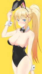 absurdres ai-nohikari animal_ears arm_behind_back arm_up bare_arms bare_legs black_bow black_bowtie black_hairband black_leotard blonde_hair blue_eyes blush bow bowtie braid breasts cleavage clip_studio_paint_(medium) closed_mouth collarbone covered_navel cowboy_shot darkness_(konosuba) detached_collar fake_animal_ears female hair_ornament hairband high_ponytail highres kono_subarashii_sekai_ni_shukufuku_wo! large_breasts leotard long_hair looking_at_viewer playboy_bunny rabbit_ears simple_background smile solo standing strapless strapless_leotard very_long_hair wing_collar wrist_cuffs x_hair_ornament yellow_background