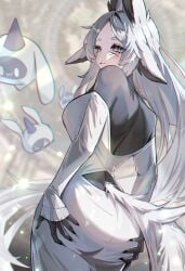 rating:safe 1girl looking_at_viewer long_hair looking_back animal_ears solo tail from_behind rain breasts blush white_hair standing ass blue_eyes dya_rikku_(vtuber) vyugen
