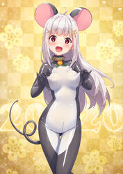 1girls bodysuit crotch_zipper female female_focus female_only grey_hair hair_accessory mouse_ears necklace pulling_clothing purinpu rubber_suit smile solo tail white_hair zipper