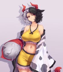 animal_ears animal_print bare_shoulders black_hair breasts cleavage collarbone commentary cow_ears cow_horns cow_print crop_top english_commentary female grey_background hater_(hatater) head_tilt highres horns large_breasts light_smile looking_at_viewer mature_female midriff milf multicolored_hair navel off_shoulder orange_eyes short_hair shorts simple_background solo split-color_hair sports_bra tail touhou two-tone_hair urumi_ushizaki ushizaki_urumi white_hair