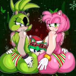 1boy 2girls amy_rose animal_ears anthro ass ass-to-ass ass_to_ass between_ass between_buttocks between_thighs big_ass big_breasts big_butt bikini black_nose blue_body blue_eyes blue_fur blue_hair blue_skin blush breasts christmas christmas_bikini christmas_clothing christmas_decorations christmas_hat curvy curvy_body curvy_female derocrossh earrings eyelashes facial_markings female fur furry gloves green_body green_eyes green_fur green_hair green_skin hands_on_ass hands_on_butt headwear hedgehog idw_comics idw_publishing looking_at_viewer male mammal narrowed_eyes one_eye_closed pink_body pink_fur pink_hair pink_skin ponytail santa_hat scourge_the_hedgehog scourgeedits sega sharp_teeth short_hair sitting smile sonic_(series) sonic_the_hedgehog_(comics) sonic_the_hedgehog_(idw) sonic_the_hedgehog_(series) surge_the_tenrec tail tenrec third-party_edit video_games
