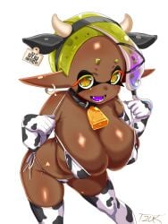1girls big_breasts bikini bracelet breasts cleavage cow_ears cow_print cow_print_bikini earrings female female_only frye_(splatoon) frye_onaga huge_breasts inkling inkling_girl large_breasts looking_at_viewer navel nintendo pointy_ears short_hair solo solo_female solo_focus splatoon splatoon_(series) splatoon_3 t2ukmyjm tentacle_hair thighs two-tone_hair