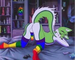 5:4 animated anthro bad_dragon balls bed black_nose buttplug canid canine digital_media_(artwork) dildo erection fidget_the_fox fox fur furniture gay genitals green_body green_eyes green_fur hair lava_lamp lgbt_pride lube male male_only mammal mirror multicolored_penis penis pride_colors rainbow_penis rainbow_thigh_highs sex_toy short_playtime simple_background smile solo tailwag white_body white_fur zemnovodnoe