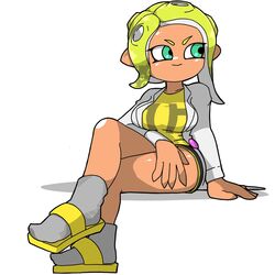 crossed_legs green_eyes nintendo octoling octoling_girl omoitukan2 sitting socks socks_and_sandals splatoon splatoon_2 tentacle_hair tight_clothing white_background white_coat yellow_hair yellow_shirt