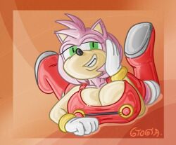 amy_rose anthro big_breasts breasts female gtogta gtogta_(artist) sega smile solo sonic_(series) sonic_the_hedgehog_(series)