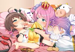 2girls ahoge bed blush brown_hair candy_hair_ornament collarbone commentary_request food_themed_hair_ornament green_eyes hair_ornament heterochromia highres himemori_luna holoforce hololive hololive_gen_1 hololive_japan long_hair lying multiple_girls natsuiro_matsuri pillow pink_hair stuffed_animal stuffed_toy virtual_youtuber yu_yun yuri