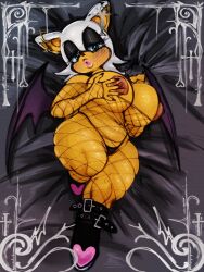 rouge the bat from sega by bwunnymom