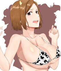 2021 absurdres alternate_costume animal_print armpit_crease bangs bikini bikini_top breasts brown_background brown_eyes brown_hair chinese_zodiac cleavage collarbone commentary covered_nipples cow_horns cow_print cow_print_bikini eyelashes fake_horns female furrowed_eyebrows highres horns jujutsu_kaisen kazukine kugisaki_nobara large_breasts lips looking_at_viewer new_year open_mouth parted_bangs print_bikini sagging_breasts scowl shiny shiny_skin short_hair simple_background solo straight_hair string_bikini swimsuit teeth upper_body year_of_the_ox