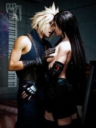 1boy 1girls 3d black_hair blonde_hair blue_eyes breast_grab closed_eyes cloud_strife face-to-face female final_fantasy final_fantasy_vii final_fantasy_vii_remake gloves hand_on_breast imminent_kiss long_hair male mordol open_mouth pale_skin romantic romantic_couple skirt spiky_hair straight thighhighs tifa_lockhart topless