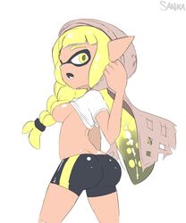 1girls aged_up alternate_breast_size animal_humanoid anthro ass breasts cephalopod cephalopod_humanoid female humanoid inkling inkling_girl looking_back mask_(marking) new_agent_3_(splatoon) nintendo pointy_ears pseudo_hair sanka-tetsu shirt_up sideboob solo splatoon splatoon_(series) splatoon_2 splatoon_3 squid tentacle tentacle_hair veronika_(splatoon) yellow_eyes yellow_hair