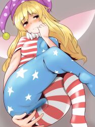 american_flag_legwear banned_artist blonde_hair blush clownpiece fairy_wings female fingering grey_background hat hekiga_(freelot) highres jester_cap long_hair red_eyes solo sweat touhou wet wings