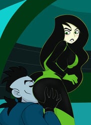 1boy 1girls ass black_hair breasts bubble_butt cartoon_delivery closed_eyes clothed clothing dat_ass disney disney_channel dr._drakken face_in_ass female green_eyes grey_skin kim_possible lipstick male medium_hair shego short_hair white_skin