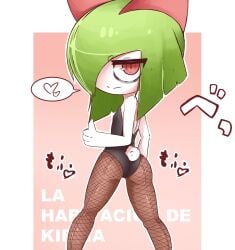 akatosh_el_shota_furro arm_at_side ass ass_focus back bags_under_eyes bare_shoulders black_leotard brown_pantyhose closed_mouth colored_skin eyebrows fake_tail feet_out_of_frame female female_focus fishnet_pantyhose fishnets flat_chest from_behind gen_3_pokemon green_hair hair_over_one_eye hand_up highres kirlia legs_apart leotard long_hair looking_at_viewer looking_back nintendo pantyhose pink_background playboy_bunny pokemon pokemon_(creature) rabbit_tail red_eyes simple_background smile solo spanish_text standing strapless strapless_leotard tail thumbs_up translated two-tone_background white_background white_skin