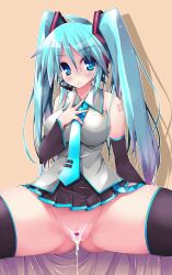 hatsune miku from vocaloid by scatter milk