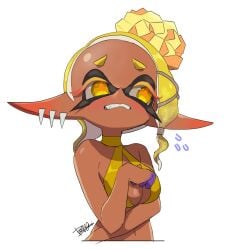 blonde_hair breasts colored_extremities colored_eyelashes cropped_torso dark-skinned_female dark_skin earrings fangs frye_(splatoon) inkling isamu-ki_(yuuki) jewelry navel pointy_ears short_eyebrows simple_background splatoon splatoon_(series) splatoon_3 tentacle_hair white_background yellow_eyes zeicomi100yen