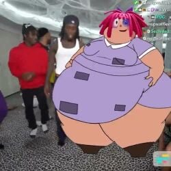 chubby chubby_female dark-skinned_male dark_skin jamaican kai_cenat light-skinned_female light_skin obese obese_female overweight overweight_female ragatha_(the_amazing_digital_circus) skull_emoji tagme the_amazing_digital_circus twitch video