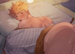 1boy after_anal after_sex ass bangs bara bed blonde_hair blush cum cum_on_ass cum_on_boy granblue_fantasy green_eyes japanese_clothes kimono lying male_focus muscular muscular_male naked_kimono nude on_back on_bed on_stomach open_mouth pillow short_hair solo undercut vane_(granblue_fantasy) yaoi