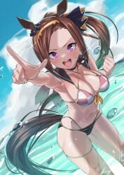 alternate_costume animal_ears armpits bikini breasts brown_hair cleavage cloud collarbone commentary_request female highres horse_ears horse_girl horse_tail kumamiya large_breasts ocean open_mouth pointing ponytail purple_eyes sakura_bakushin_o_(umamusume) sky swimsuit tail umamusume water_drop