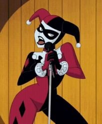2d 2d_animation animated animated_gif animated_image batman:_the_animated_series batman_(series) dc dc_comics gif harley_quinn harley_quinn_(classic) jester jester_cap jester_costume jester_girl jester_hat jester_outfit microphone shaking_ass shaking_butt shaking_hips
