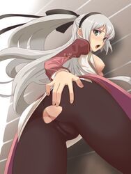 anus ass black_pantyhose blush breasts eiyuu_densetsu elie_macdowell green_eyes hair_ribbon hairband hou_(hachiyou) long_hair looking_back nipples pantyhose ponytail tied_hair white_hair zero_no_kiseki