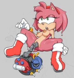 amy_rose moto_bug naked nude perky_nipples robot sonic_(series) sonic_the_hedgehog_(series) tentacle