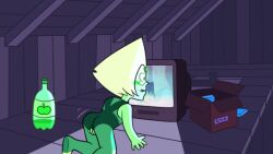 ass dumbass electronics female green_hair green_skin hand_on_butt have_to_pee manual masturbating masturbation masturbation_through_clothing omorashi_jones peridot_(steven_universe) steven_universe television vaginal watching_porn