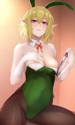 blonde_hair blue_eyes breasts bunny_ears bunnysuit dungeon_ni_deai_wo_motomeru_no_wa_machigatteiru_darou_ka elf elf_ears gobi_(jtnyrwbkohiqsuldg) ryuu_lion short_hair