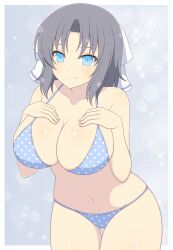 1girls ass_visible_through_thighs bikini blue_eyes cleavage collarbone female grey_hair hair_ornament huge_breasts ichiryuu_tsumiki leaning_forward light-skinned_female light_skin looking_at_viewer medium_hair navel polka_dot_bikini senran_kagura simple_background smile snowflake solo straight_hair submissive_pose thigh_gap yumi_(senran_kagura)