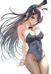 1girls asahina_hikage black_hair bunnysuit female grey_hair latex looking_at_viewer sakurajima_mai seishun_buta_yarou_wa_bunny_girl_senpai_no_yume_wo_minai white_background