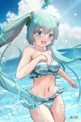 hatsune miku from vocaloid by jeo2