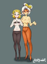 2020s 2023 2girls artist_name autogrinder big_breasts blonde_hair blue_eyes blush breasts embarrassed female female_only fingerless_gloves glasses gloves grey_background hand_on_shoulder headgear heels looking_at_viewer looking_down medium_breasts multiple_girls nintendo nipples partially_clothed pointy_ears princess_zelda purah purah_(tears_of_the_kingdom) red_eyes red_glasses shiny_skin simple_background smile tears_of_the_kingdom the_legend_of_zelda topless white_hair zelda_(tears_of_the_kingdom)