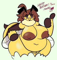 1girl 1girls aphis_(bepinips) bee bee_girl big_breasts brown_areola brown_hair brown_nipples chubby fat female female_only flowsynchronomy freckles huge_ass insect insect_girl insect_wings yellow_body