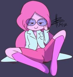 1girls 2017 adventure_time belly belly_button boots cartoon_network cleavage eyebrows_visible_through_hair female_focus fully_clothed glasses lab_coat long_hair looking_at_viewer ninoeros ponytail princess_bubblegum shorts signature sitting smiling smiling_at_viewer solo solo_female solo_focus spread_legs suggestive teasing teasing_viewer