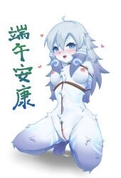 :d absurdres ahoge animal_ears blue_fur blush body_fur bondage breasts completely_nude female furry furry_female goat_ears green_eyes grey_hair heart highres kindred lalamedli lamb_(league_of_legends) league_of_legends long_hair looking_at_viewer medium_breasts nipples nude pussy_juice riot_games rope smile solo translation_request white_fur white_hair