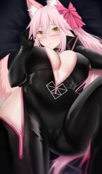 amber_eyes arind_yudha bodysuit cameltoe cleavage fox glasses koyanskaya_(assassin) koyanskaya_(assassin)_(first_ascension)_(fate) koyanskaya_(assassin_first_ascension) koyanskaya_(fate) large_breasts latex_gloves latex_suit latex_thighhighs pink_hair pink_tail solo spy tail thick_thighs